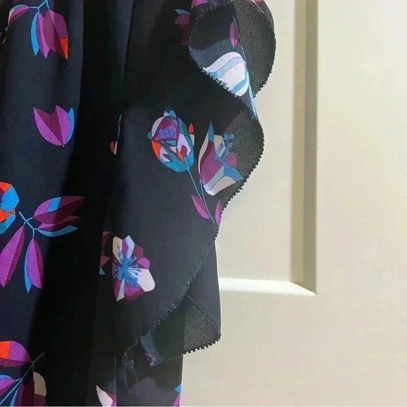 Philosophy Women’s Blouse Size L Dark Blue Floral - Picture 2 of 8